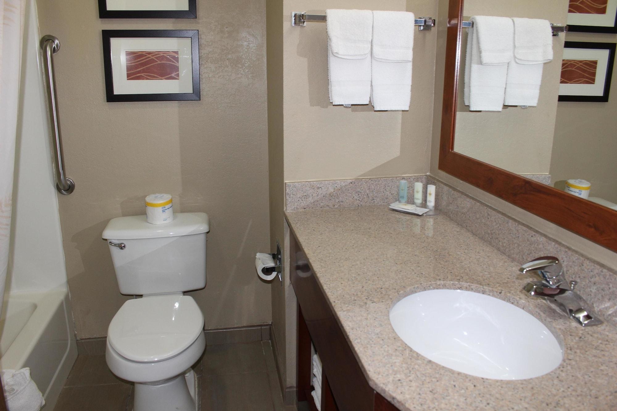 Comfort Inn Grain Valley Bagian luar foto