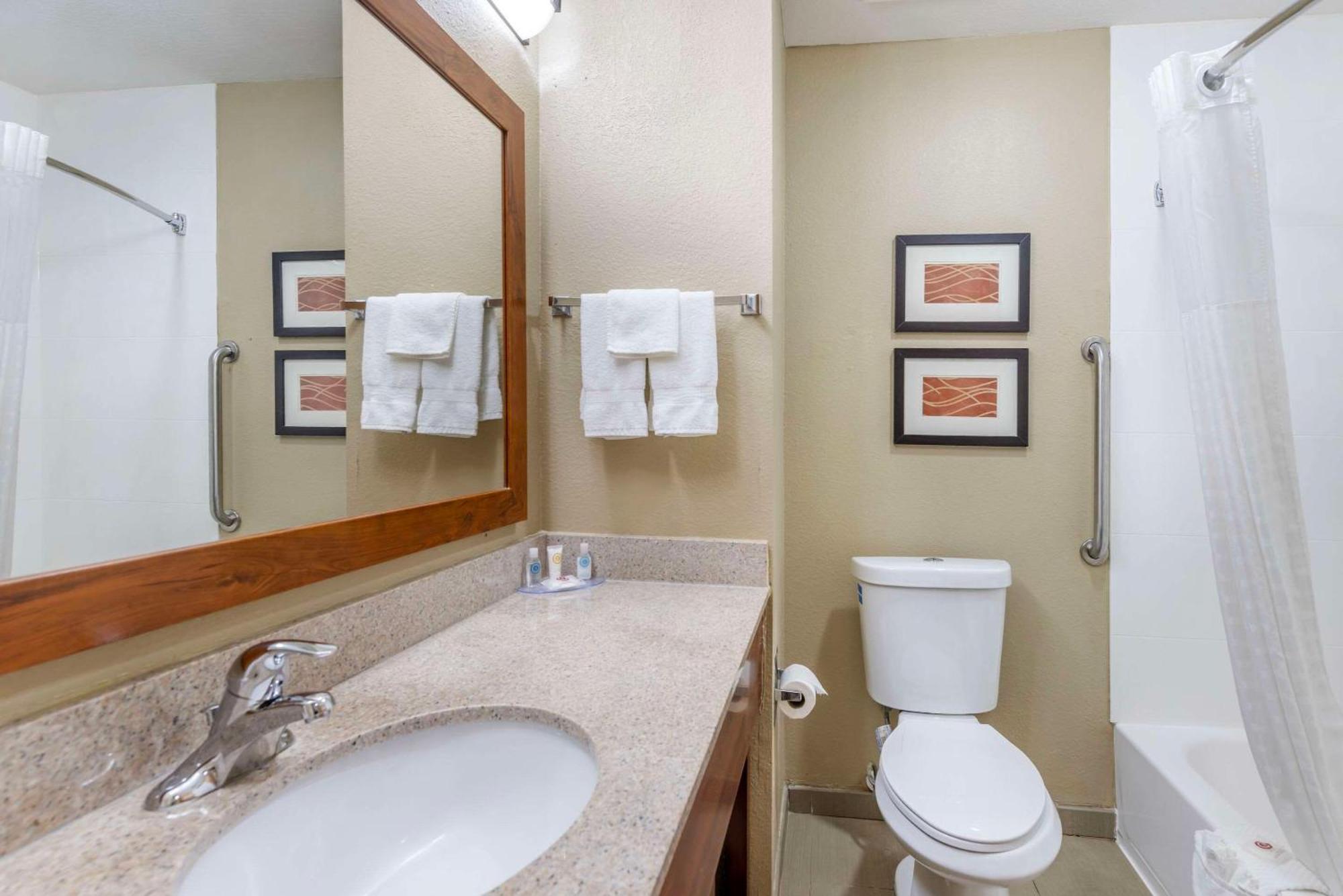 Comfort Inn Grain Valley Bagian luar foto